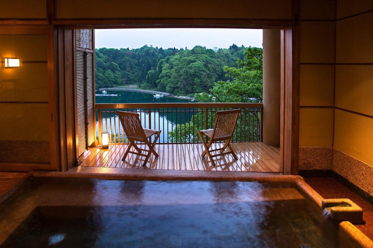 Noto Hyakurakusou Hotel Buitenkant foto