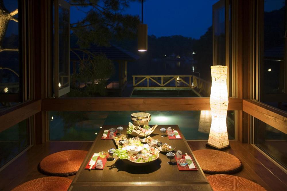 Noto Hyakurakusou Hotel Buitenkant foto